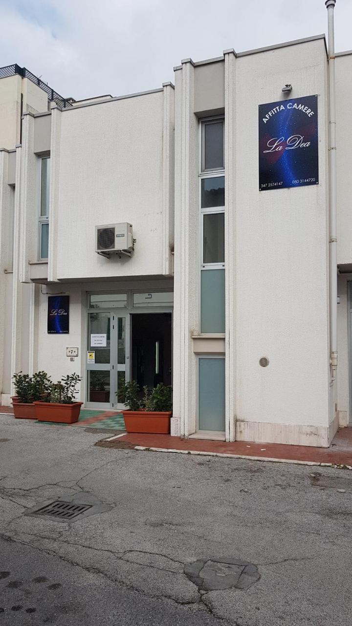 Отель La Dea Пиза Экстерьер фото