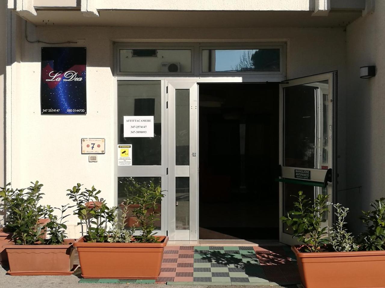 Отель La Dea Пиза Экстерьер фото